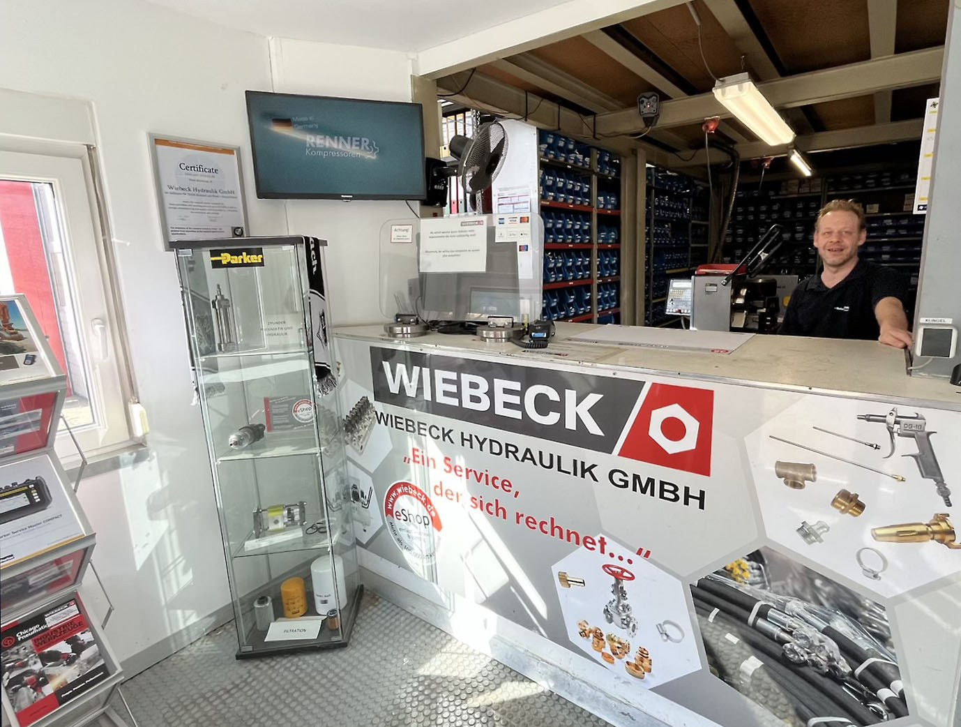 ParkerStore Product Center im Verkaufsbereich der Wiebeck Hydraulik GmbH